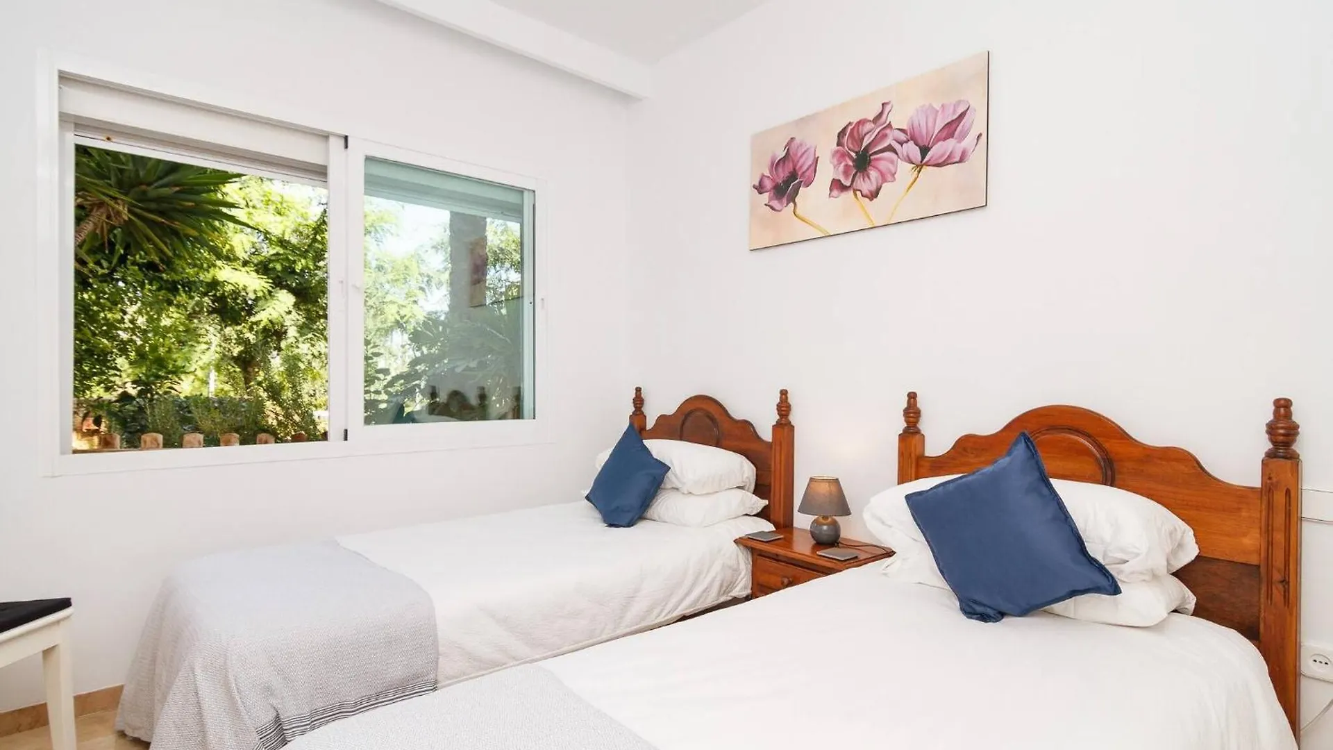 Avalon Apt Costalita Close To The Beach And Golf Estepona 0*,  İspanya
